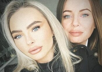 Foto de Mia O'Brien y su madre.