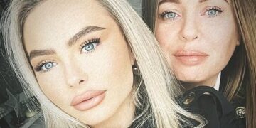 Foto de Mia O'Brien y su madre.