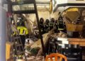 Los bomberos de Madrid en un café dañado por una explosión masiva.