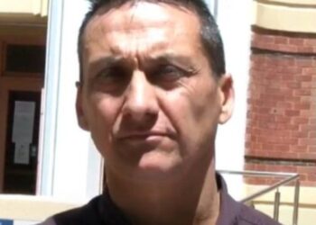 Foto de Dezi Freeman, presunto pistolero.