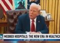 Un video generado artificialmente de Donald Trump promoviendo "Hospitales Medbed."