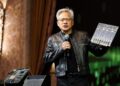 Jensen Huang, cofundador y CEO de Nvidia Corp., habla durante una conferencia de prensa en Taipei el 21 de mayo de 2025. (I-HWA Cheng/AFP a través de Getty Images)