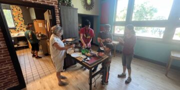 Las herramientas digitales están alimentando el aumento de las nuevas economías de solidaridad de "intercambio de tiempo"