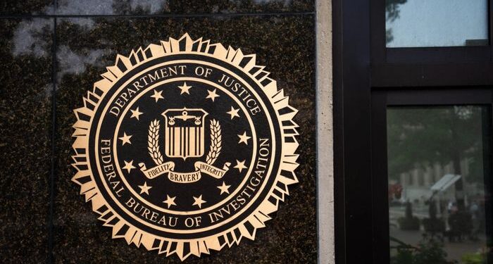 Las personajes de Deepfake respaldados por IA están siendo más difíciles de detectar, FBI advierte