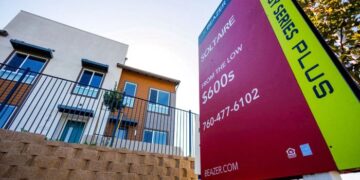 Las ventas de la nueva casa en los Estados Unidos aumentan un 20.5 por ciento en agosto a medida que la facilidad de las tasas hipotecarias