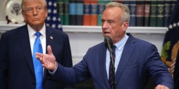 Los estados demandan a HHS sobre el orden de eliminar la 'identidad de género' en la educación sexual K-12