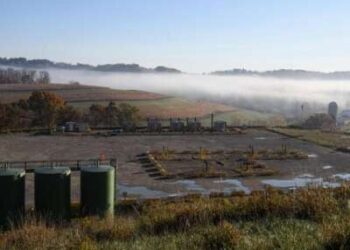 Una vista de la instalación de fracking Lusk en Scayserery Hill, Pennsylvania, el 22 de octubre de 2020.