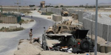 Los talibanes rechaza el llamado de Trump para devolver la base aérea afgana al control de los Estados Unidos