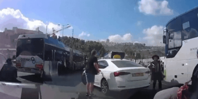 Aftermat de una parada de autobús de Jerusalén disparando.