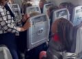 Un pasajero pegó pegado a su asiento por supuestamente atacar a la tripulación en un vuelo a Las Vegas.