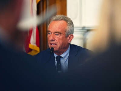 El senador Roger Marshall se reúne con el Secretario del HHS Kennedy y el Secretario de Agricultura Rollins