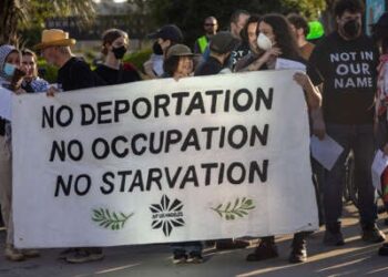Los miembros y los aliados de la comunidad judía tienen un Shabat o un sábado judío.
