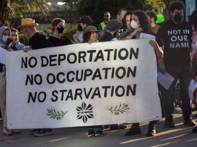 Los miembros y los aliados de la comunidad judía tienen un Shabat o un sábado judío.