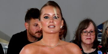 Tasha Ghouri responde la peor lista de NTAS vestida