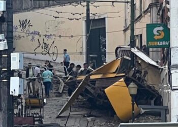 El funicular de Gloria de Lisboa se descarriló, hiriendo al menos a 20 personas.