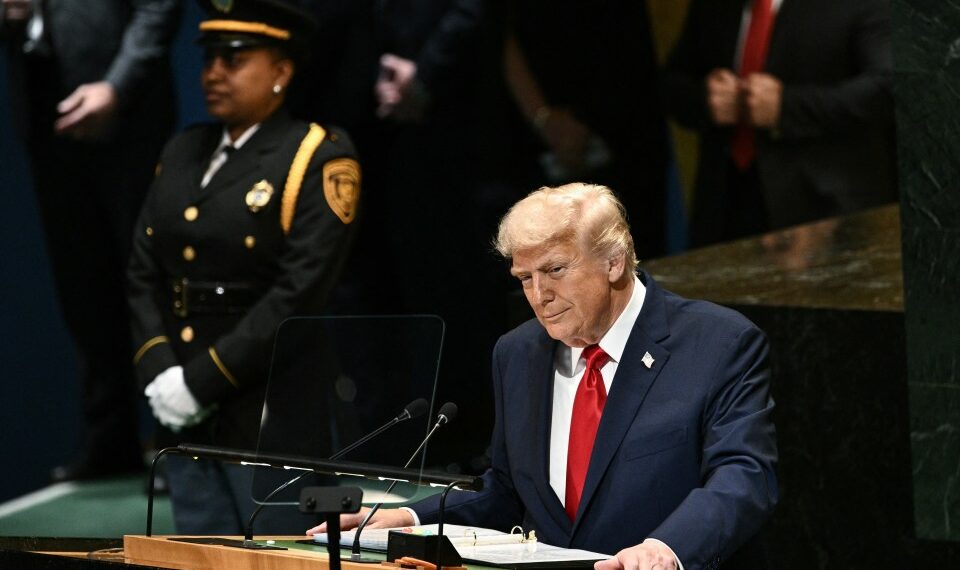 El presidente de los Estados Unidos, Donald Trump, entrega comentarios en la Asamblea General de las Naciones Unidas.