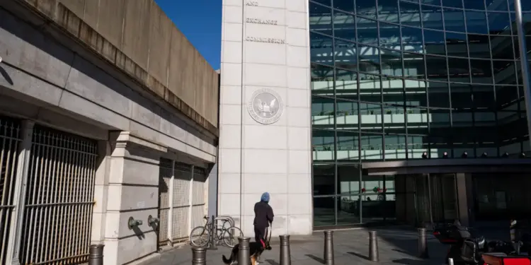 El edificio de la Comisión de Valores y Valores de EE. UU. En Washington el 2 de diciembre de 2024. (Madalina Vasiliu/The Epoch Times)