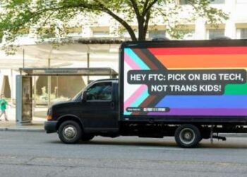 Trump se ha duplicado en las disposiciones anti-Trans en medio de la pelea de cierre