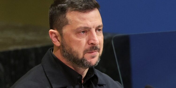 El presidente de Ucrania, Volodymyr Zelenskiy, se dirige a la 80ª Asamblea General de las Naciones Unidas.