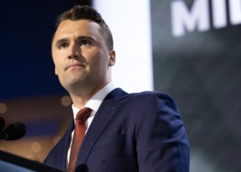 ¿Cuál era el patrimonio neto de Charlie Kirk?