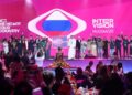 Los participantes de la EPA12370991 asisten al sorteo del 'Intervisión' del concurso de música internacional en el Centro Nacional de Rusia en Moscú, Rusia, 12 de septiembre de 2025. La competencia tendrá lugar en el Live Arena de Moscú el 20 de septiembre. EPA/Maxim Shipenkov