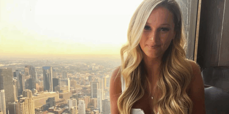 Quien es la enfermera Lexi Kuenzle del Hospital de Salud de Englewood