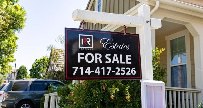 Aproximadamente 56.000 contratos de compra de vivienda cancelados en agosto: informe