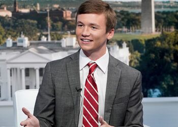 Brilyn Hollyhand Wikipedia Bio y edad