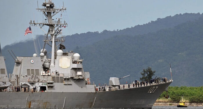 Buque de guerra estadounidense llega a Trinidad y Tobago en medio de crecientes tensiones con Venezuela