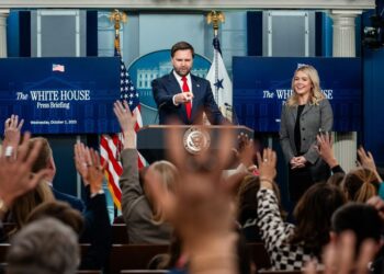 Comienza el cierre del gobierno: 4 comida para llevar