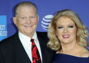 Conozca a Mary Hart, socia e hijos