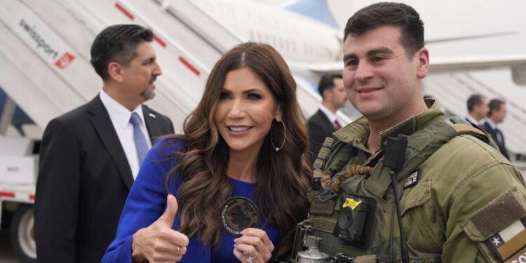 DHS gasta 172 millones de dólares en 2 jets privados para Noem y funcionarios en medio del cierre