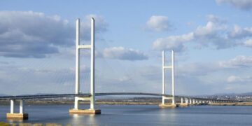 El nuevo puente sobre el río Yalu que une Dandong, China y Sinuiju, Corea del Norte.