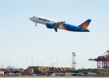 El cierre del gobierno le cuesta a la economía de viajes de EE. UU. mil millones de dólares por semana, dice un grupo