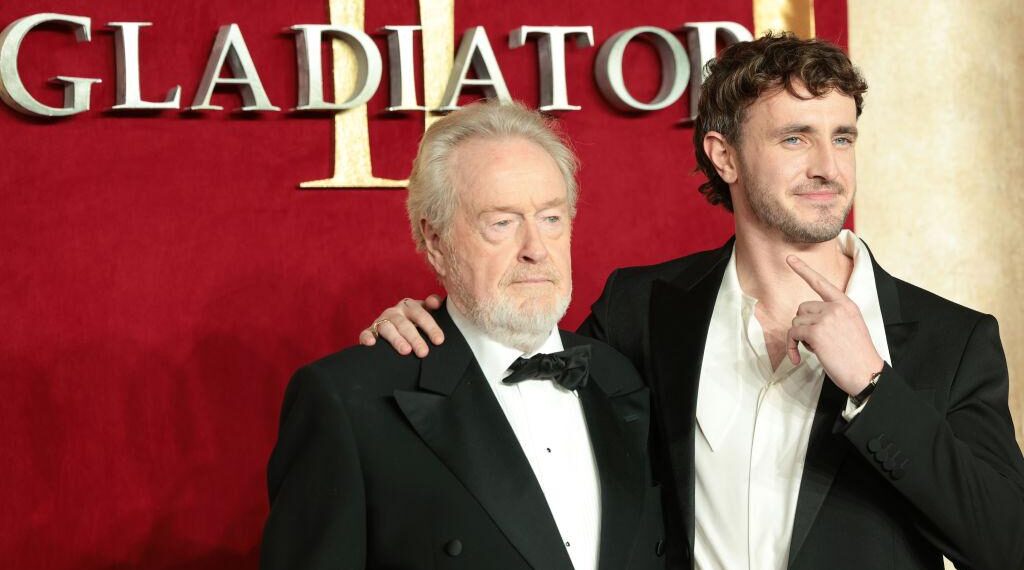 Ridley Scott y Paul Mescal asisten "Gladiador II" The Royal Film Performance and Global Premiere en Leicester Square en Londres, el 13 de noviembre de 2024. (Shane Anthony Sinclair/Getty Images)