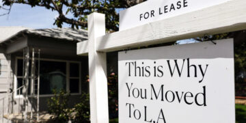 El crecimiento del alquiler unifamiliar en EE. UU. se desacelera a su nivel más bajo en 15 años, según un informe