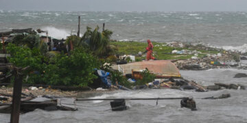 El huracán Melissa toca tierra en Jamaica como categoría 5