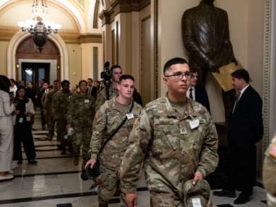 El juez impide que Trump envíe tropas de la Guardia Nacional a Oregón, por ahora