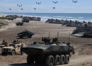 Estados Unidos ataca dos barcos en el Océano Pacífico mientras Hegseth promete que “los ataques continuarán”