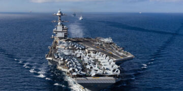 Estados Unidos envía un grupo de ataque de portaaviones a América Latina, dice el Pentágono