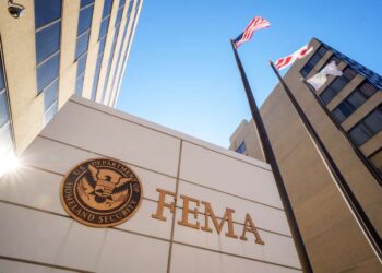 Informe: DHS recortó fondos de seguridad basados ​​en FEMA para organizaciones musulmanas