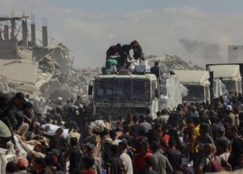 Israel dice que está reduciendo a la mitad la ayuda a Gaza después de recibir a los últimos 20 cautivos vivos