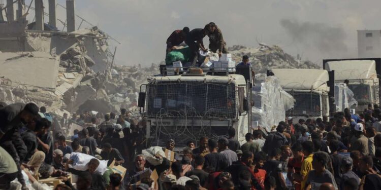 Israel dice que está reduciendo a la mitad la ayuda a Gaza después de recibir a los últimos 20 cautivos vivos