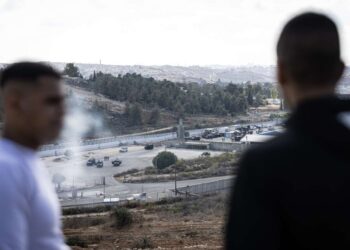 Israel habría obligado a 154 prisioneros palestinos liberados a exiliarse