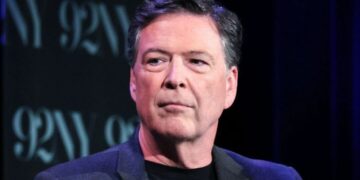 James Comey se declara inocente de cargos federales