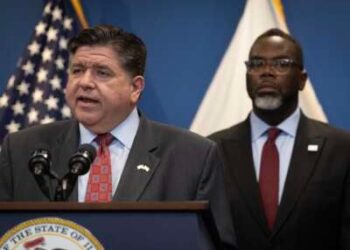 Juez federal impide que Trump envíe tropas de la Guardia Nacional a Chicago