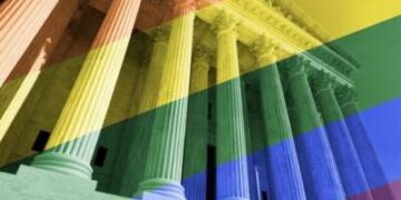 Edificio de la Corte Suprema de Estados Unidos con superposición de bandera arcoíris