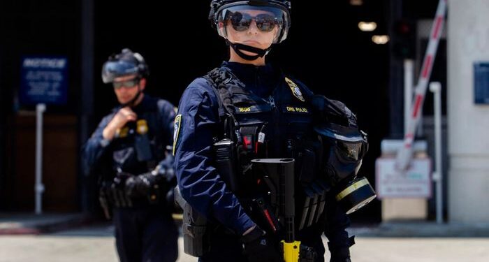 La aprobación del Departamento de Seguridad Nacional aumenta a medida que los cruces fronterizos ilegales alcanzan nuevos mínimos