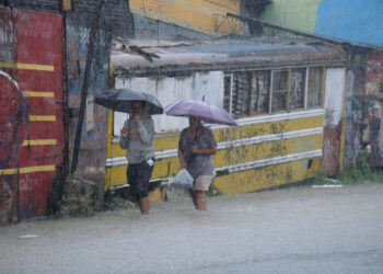 La tormenta Melissa se convierte en huracán y amenaza con provocar inundaciones catastróficas