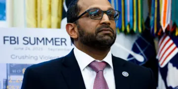 Las detenciones por espionaje extranjero aumentan un 50 por ciento: FBI